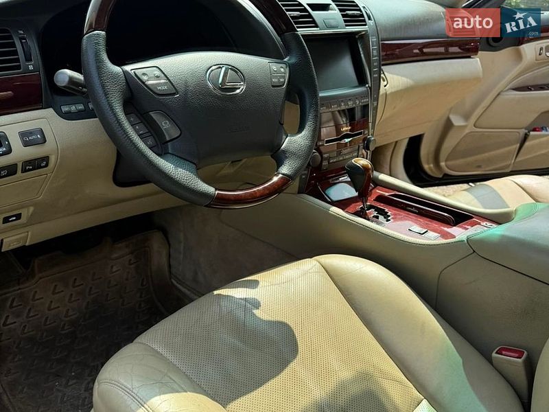 Седан Lexus LS 2007 в Києві