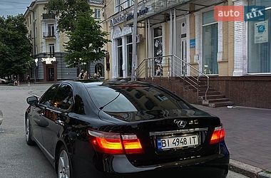 Седан Lexus LS 2007 в Полтаві