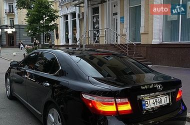 Седан Lexus LS 2007 в Полтаві