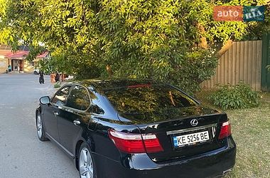 Седан Lexus LS 2007 в Полтаві