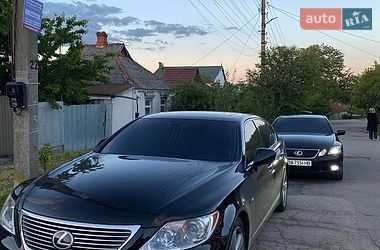 Седан Lexus LS 2007 в Полтаві