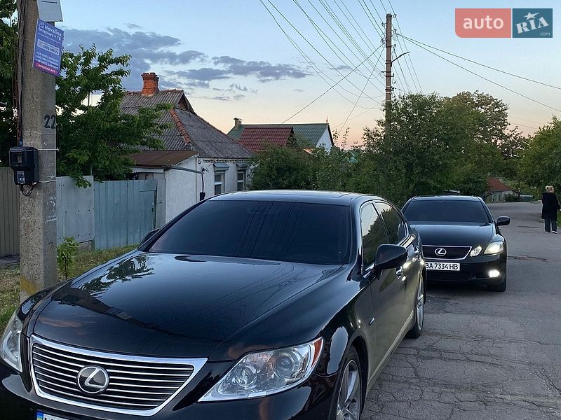 Седан Lexus LS 2007 в Полтаві