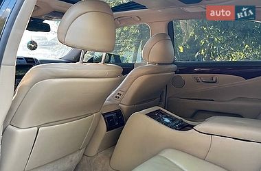 Седан Lexus LS 2007 в Полтаві