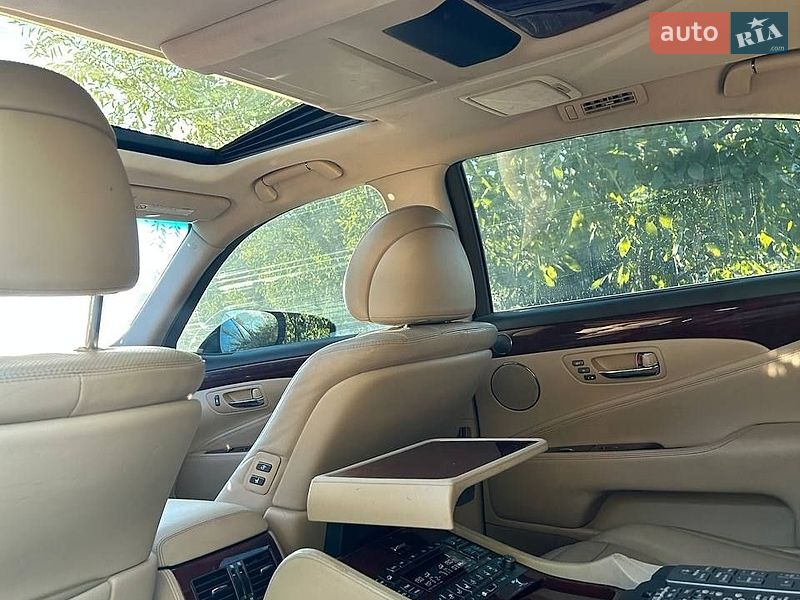 Седан Lexus LS 2007 в Полтаві