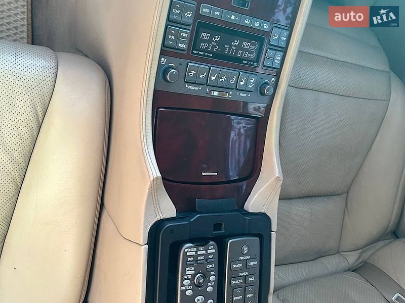 Седан Lexus LS 2007 в Полтаві