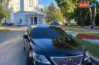 Седан Lexus LS 2007 в Полтаві
