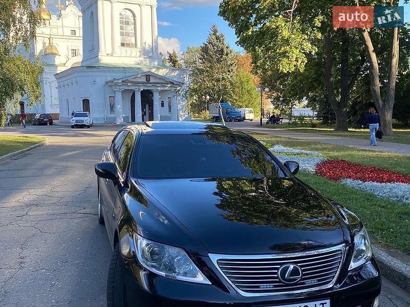 Седан Lexus LS 2007 в Полтаві