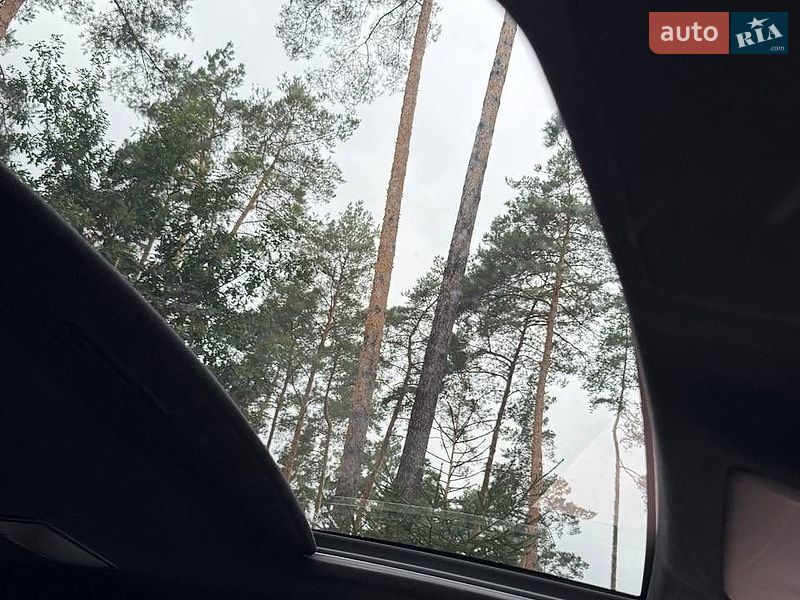 Седан Lexus LS 2018 в Киеве