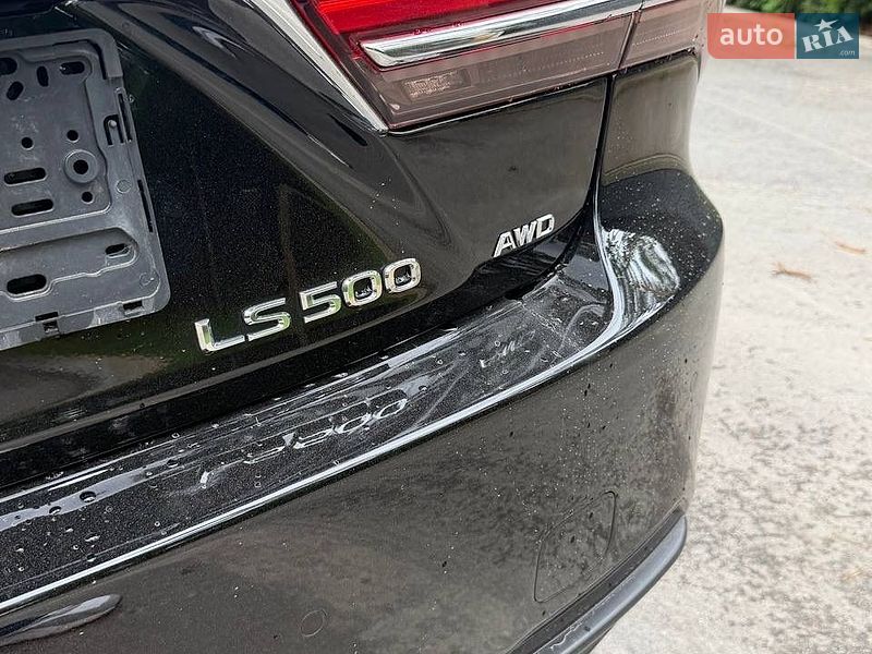 Седан Lexus LS 2018 в Киеве