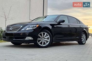 Седан Lexus LS 2009 в Ужгороде