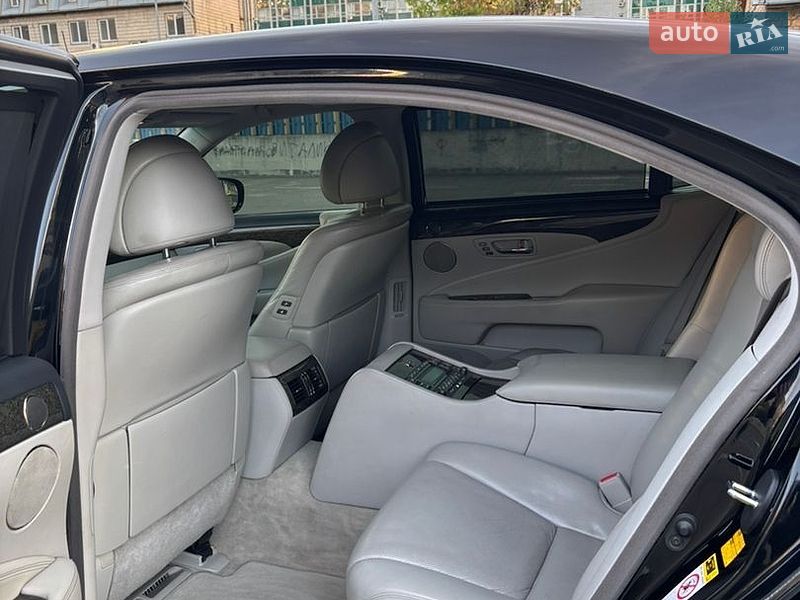Седан Lexus LS 2007 в Києві