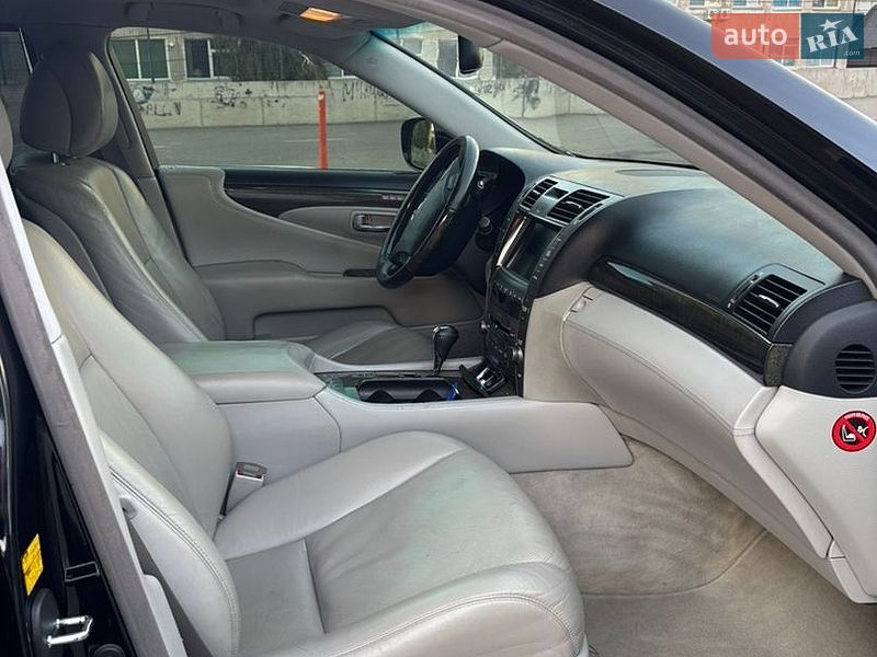 Седан Lexus LS 2007 в Києві