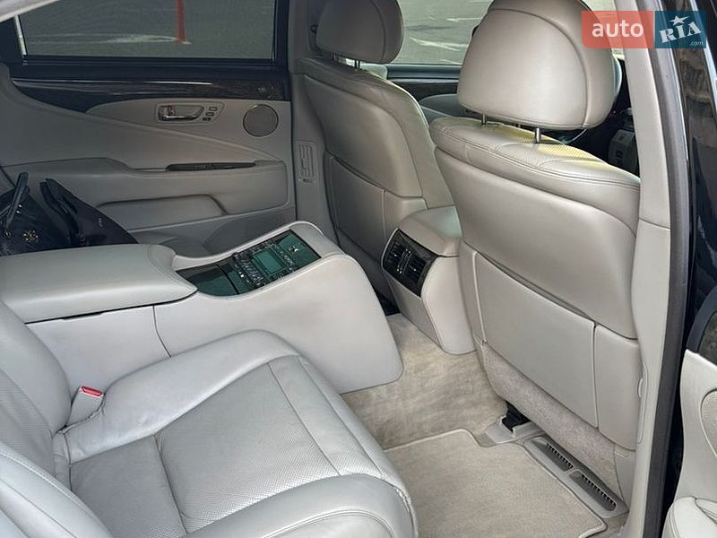 Седан Lexus LS 2007 в Києві