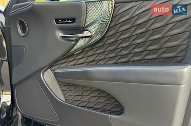 Седан Lexus LS 2018 в Киеве