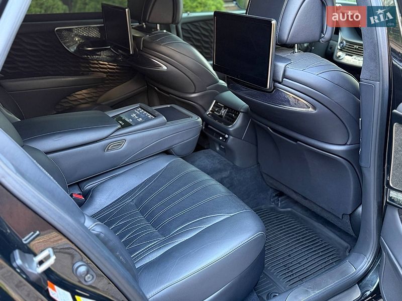 Седан Lexus LS 2018 в Киеве