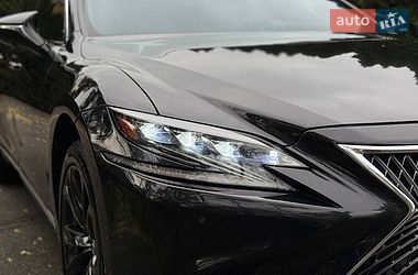 Седан Lexus LS 2018 в Києві