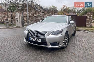 Седан Lexus LS 2013 в Львове