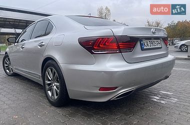 Седан Lexus LS 2013 в Львові
