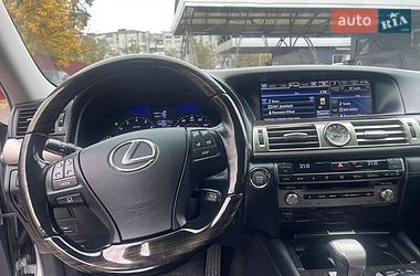 Седан Lexus LS 2013 в Львові
