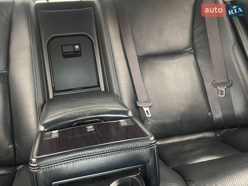 Седан Lexus LS 2013 в Львові