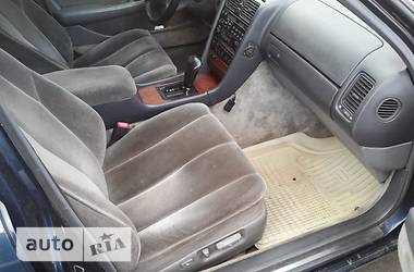 Седан Lexus LS 1994 в 