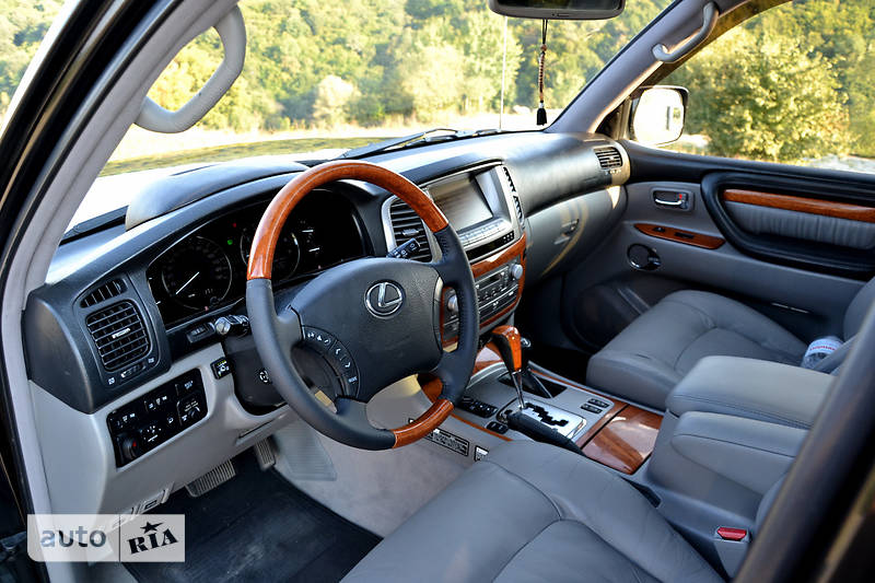 Внедорожник / Кроссовер Lexus LX 2003 в Житомире