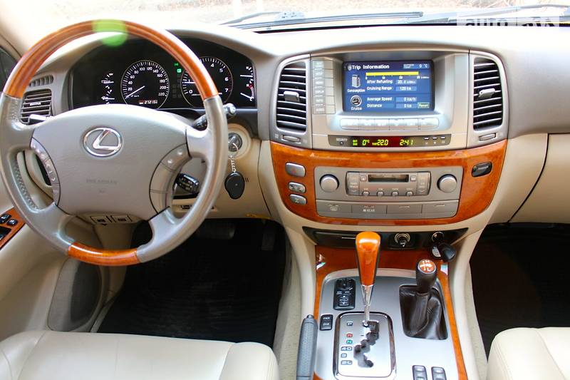Внедорожник / Кроссовер Lexus LX 2003 в Одессе