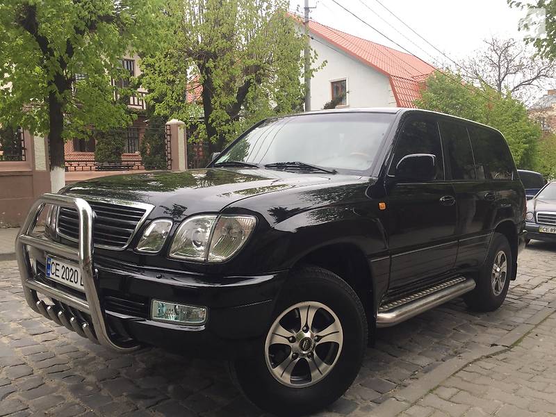 Внедорожник / Кроссовер Lexus LX 2000 в Черновцах