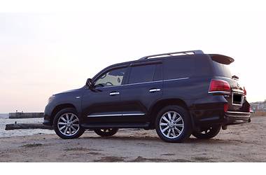 Внедорожник / Кроссовер Lexus LX 2011 в Одессе