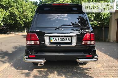 Позашляховик / Кросовер Lexus LX 2003 в 