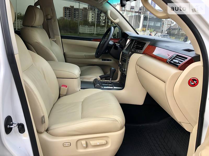 Внедорожник / Кроссовер Lexus LX 2008 в Киеве