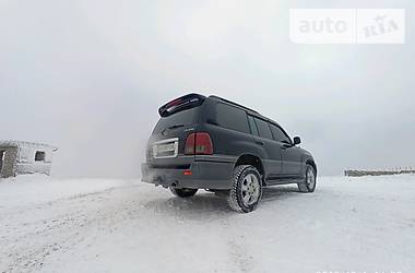 Позашляховик / Кросовер Lexus LX 2003 в Ужгороді