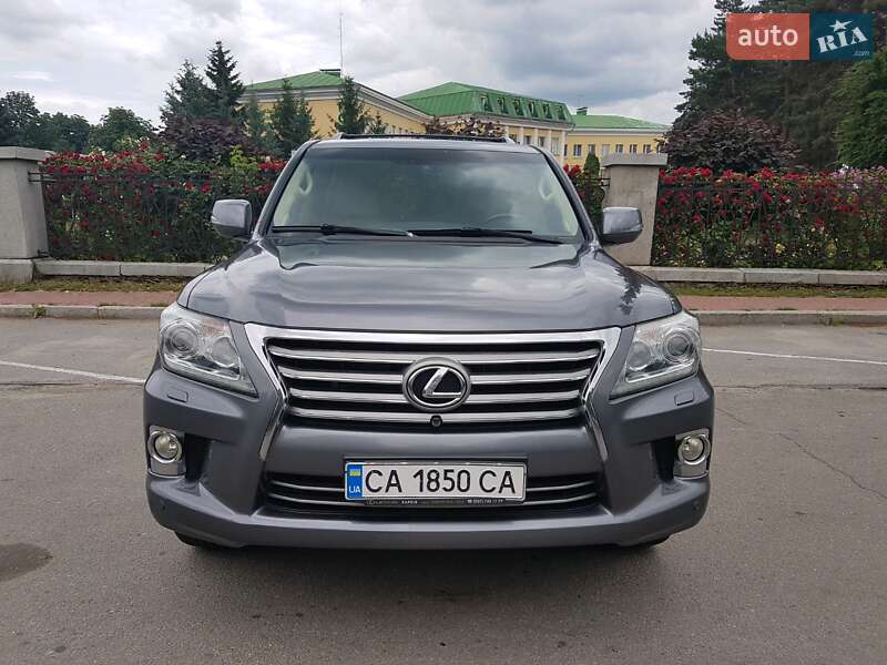 Внедорожник / Кроссовер Lexus LX 2012 в 