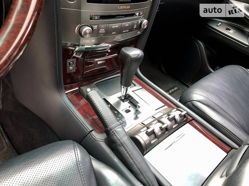 Позашляховик / Кросовер Lexus LX 2011 в Києві