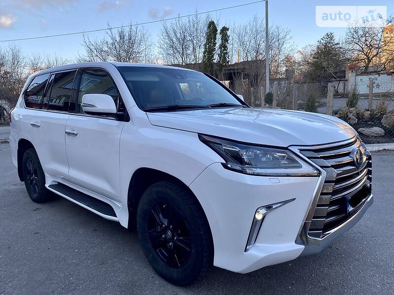 Позашляховик / Кросовер Lexus LX 2017 в Києві фото 10 Позашляховик / Кросовер Lexus LX 2017 в Києві