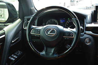 Позашляховик / Кросовер Lexus LX 2017 в 