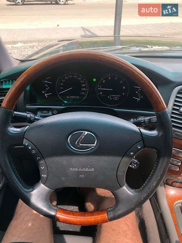 Позашляховик / Кросовер Lexus LX 2006 в Львові