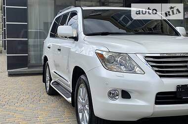 Позашляховик / Кросовер Lexus LX 2008 в 