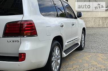 Позашляховик / Кросовер Lexus LX 2008 в 