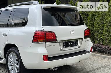 Позашляховик / Кросовер Lexus LX 2008 в 