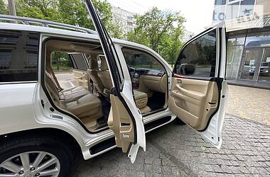 Позашляховик / Кросовер Lexus LX 2008 в 