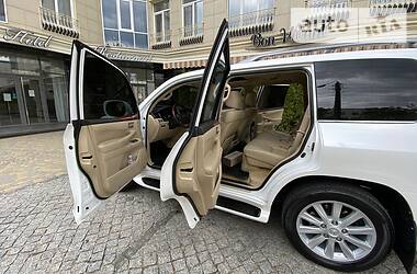 Позашляховик / Кросовер Lexus LX 2008 в 