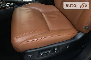 Позашляховик / Кросовер Lexus LX 2012 в 