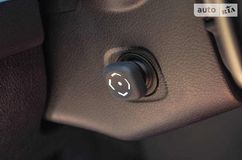 Позашляховик / Кросовер Lexus LX 2016 в Києві