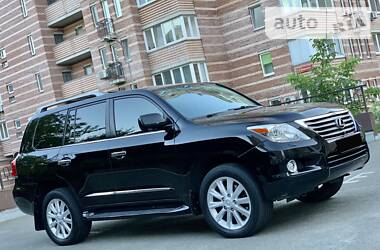 Внедорожник / Кроссовер Lexus LX 2008 в Киеве