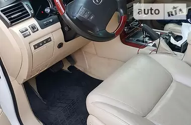 Lexus LX 2008