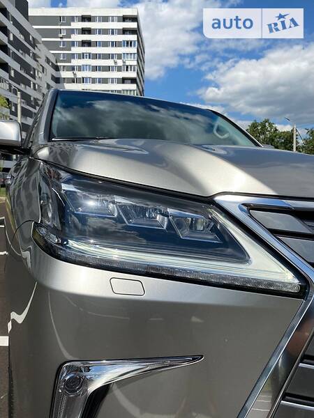 Позашляховик / Кросовер Lexus LX 2017 в Харкові