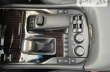 Позашляховик / Кросовер Lexus LX 2021 в 