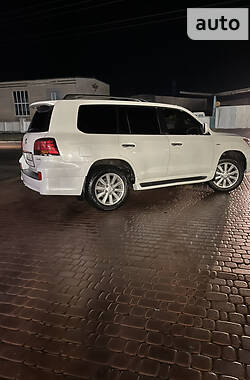 Позашляховик / Кросовер Lexus LX 2010 в 