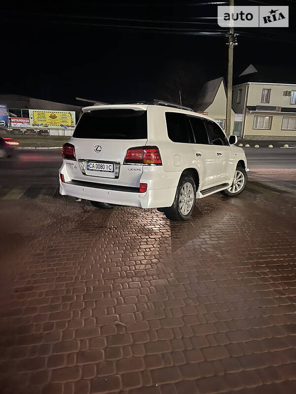Внедорожник / Кроссовер Lexus LX 2010 в Киеве